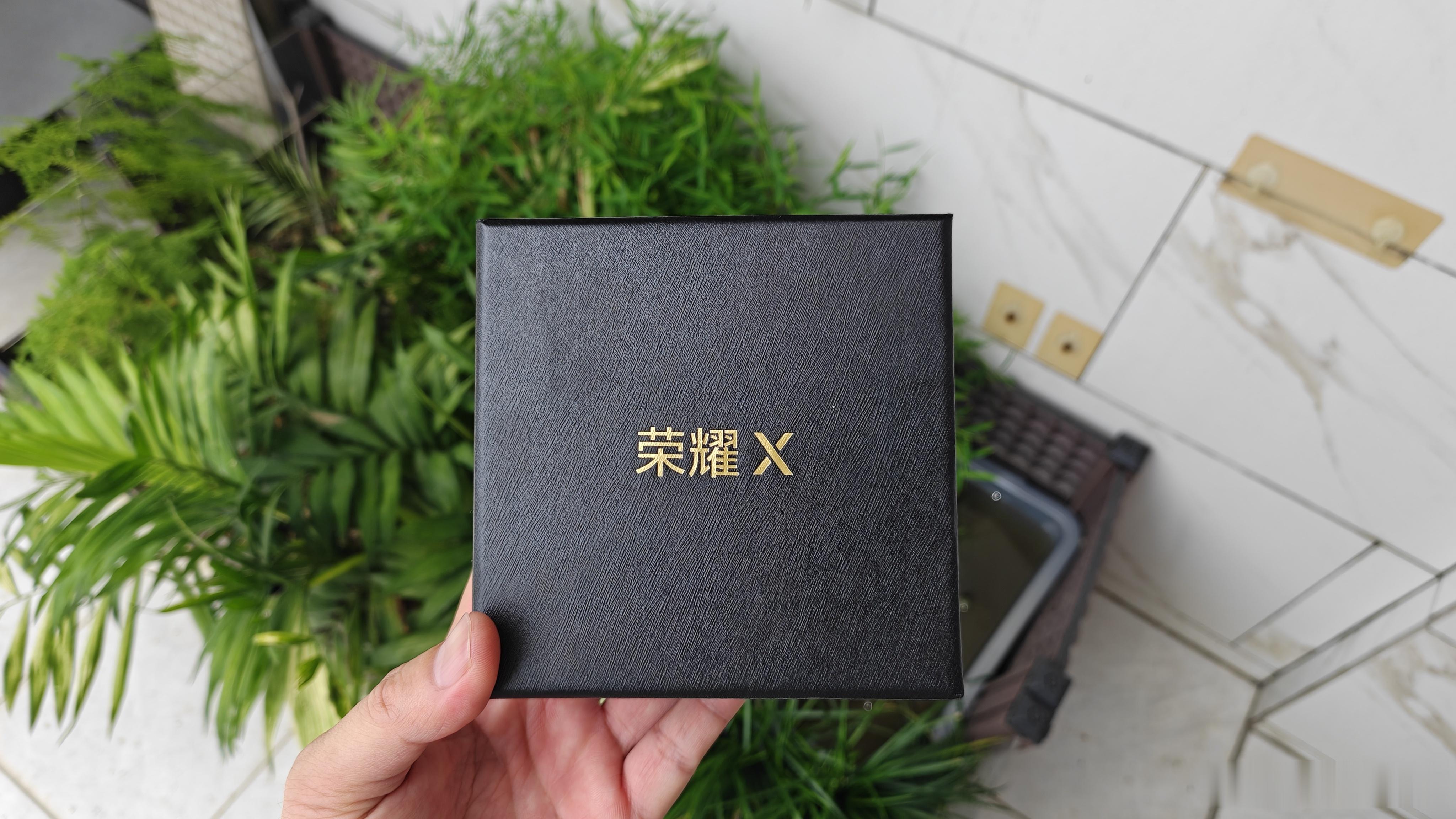 祝大家端午安康！收到荣耀X80 Pro Max发布会邀请函这是一个无限魔方，是不