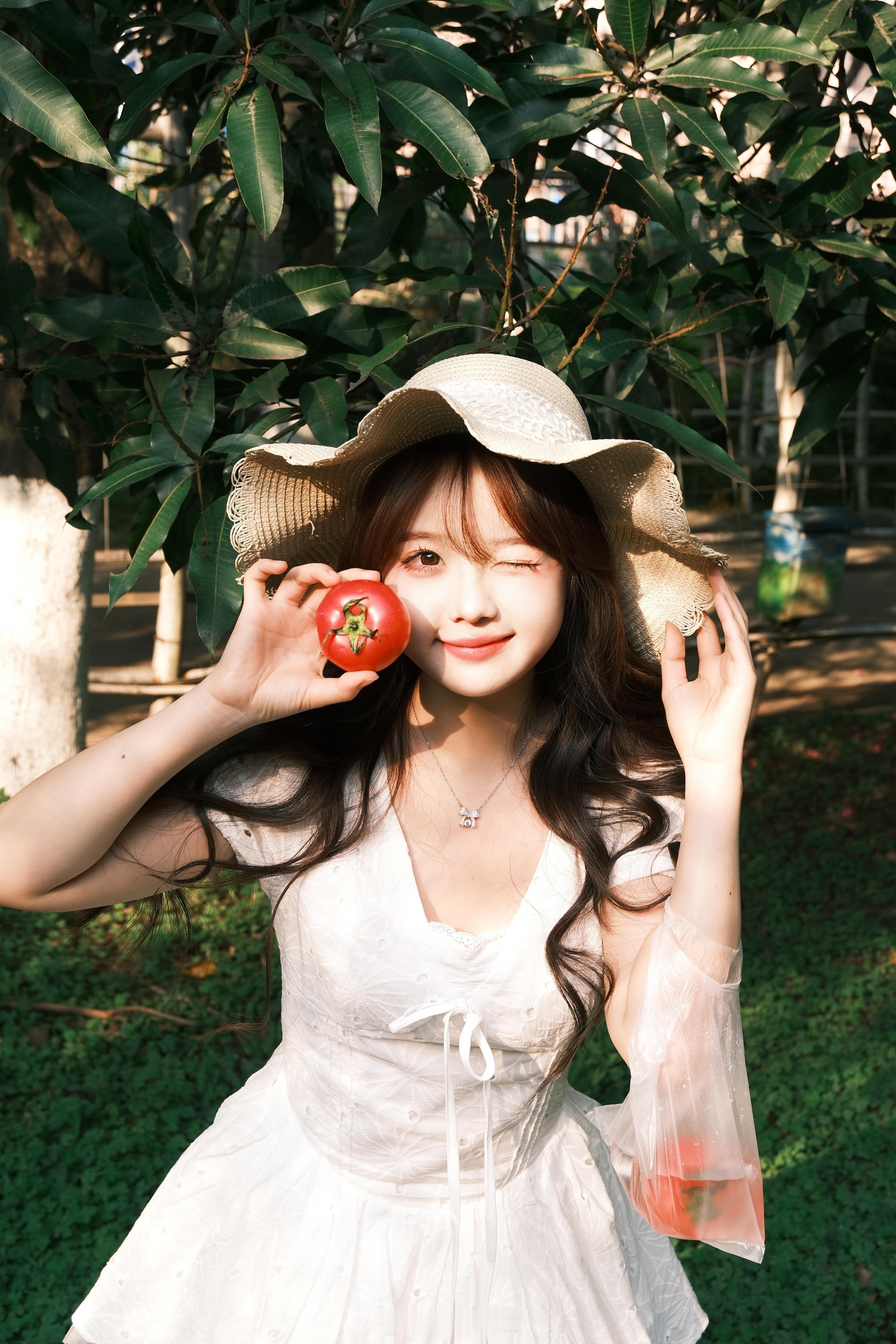 🍅 ⦁⩊⦁ 🍅tomato girl｜夏日番茄写真 ​​​