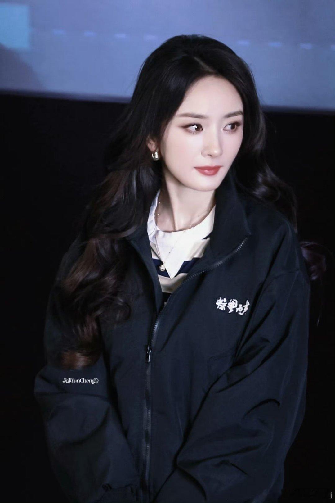 杨幂 这么来历不明的二维码也要扫吗来个反诈骗给我幂姐宣传一下 