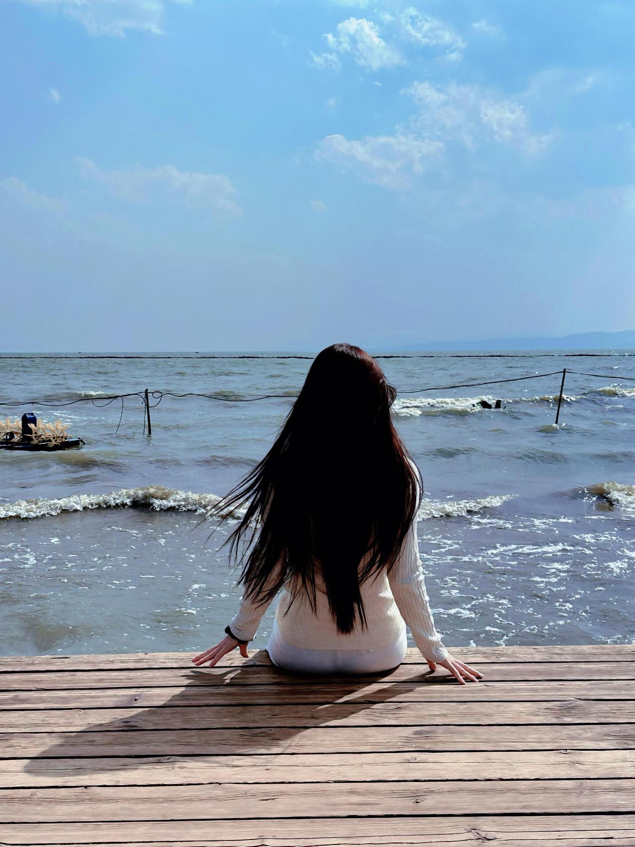 人到中年才明白：
人这一生，
不是为了钱，
是为了把日子过出个人样来。

年轻时