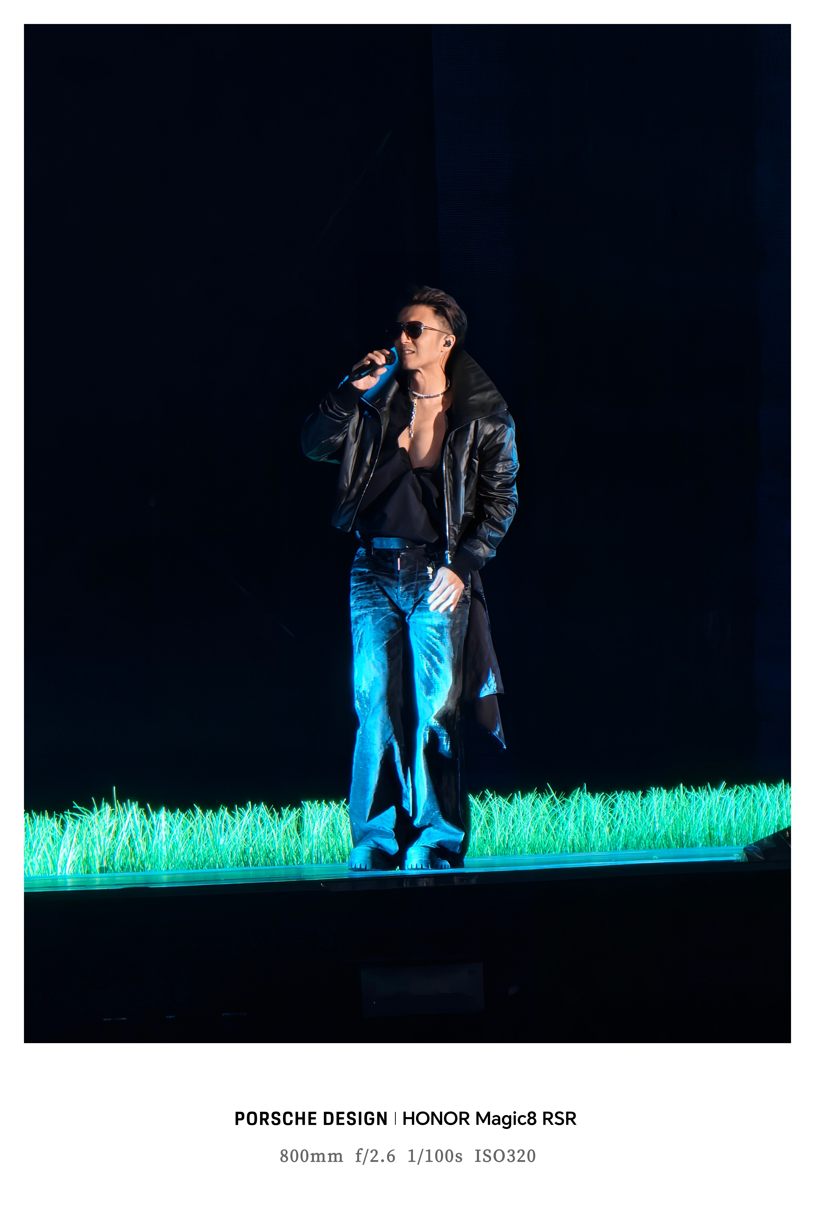 谢霆锋别低头深V会漏一般人估计是看不清，但是我今儿带了荣耀Magic8 RSR+