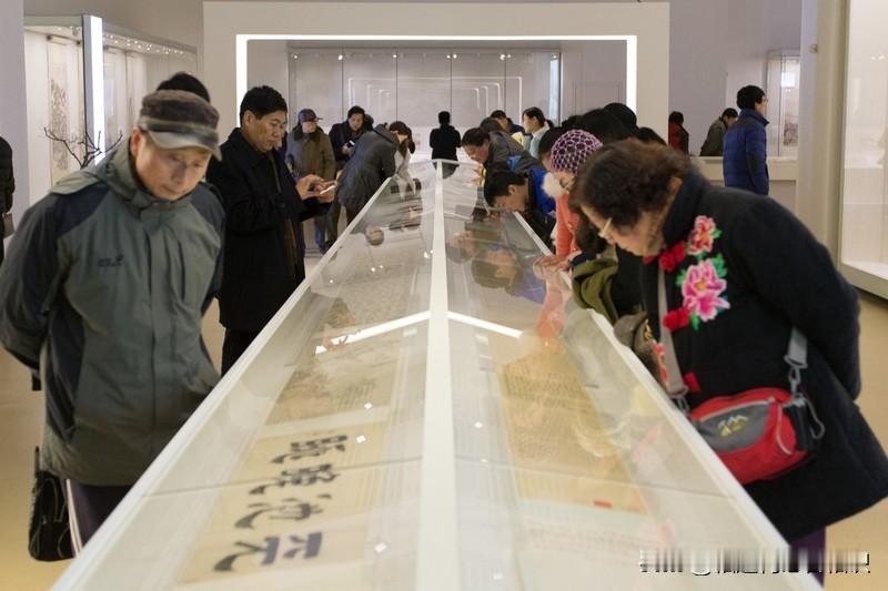 冒充庞莱臣后人！
她靠假身份洗白国宝，
背后藏着多大的走私阴谋？
徐颖（实际是徐