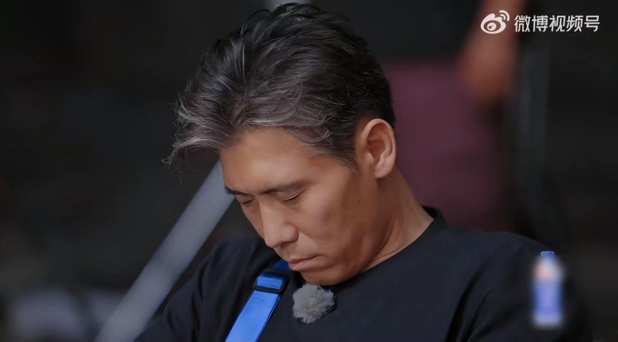 陈哲远当老板生怕员工不摸鱼大哥小助理 看大哥小助理狠狠羡慕住，陈哲远当老板主打一