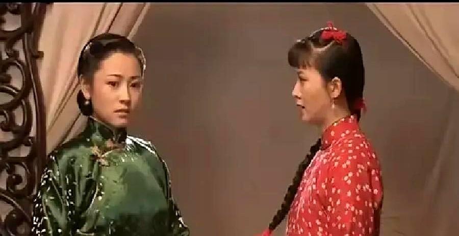 杨九红那一巴掌，直接把槐花扇懵了！

这还没完！管家转头就去跟白景琦告状，添油加