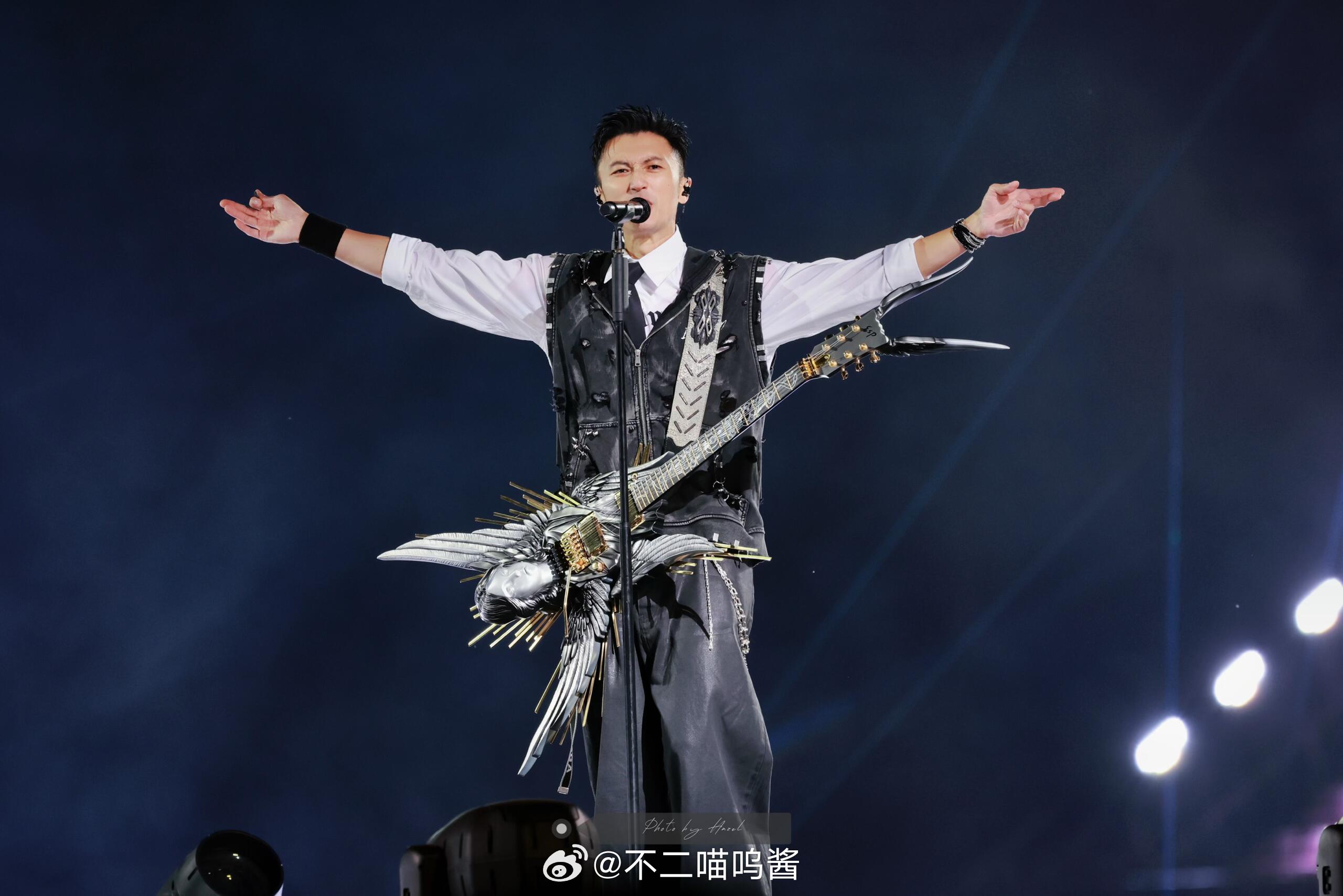 不同年代眼中的谢霆锋一代人有一代人的谢霆锋 小朋友一直以为谢霆锋只是很会做饭，跟