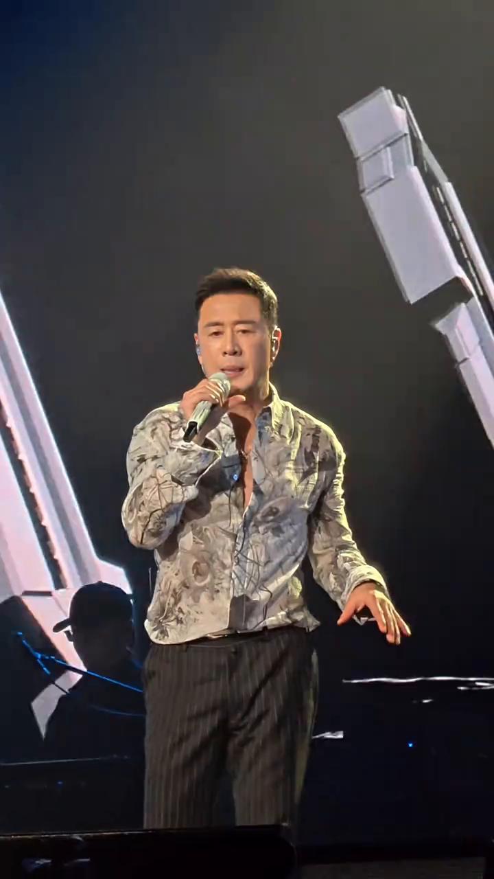破碎就破碎，要什么完美，放过了自己，我才能高飞。