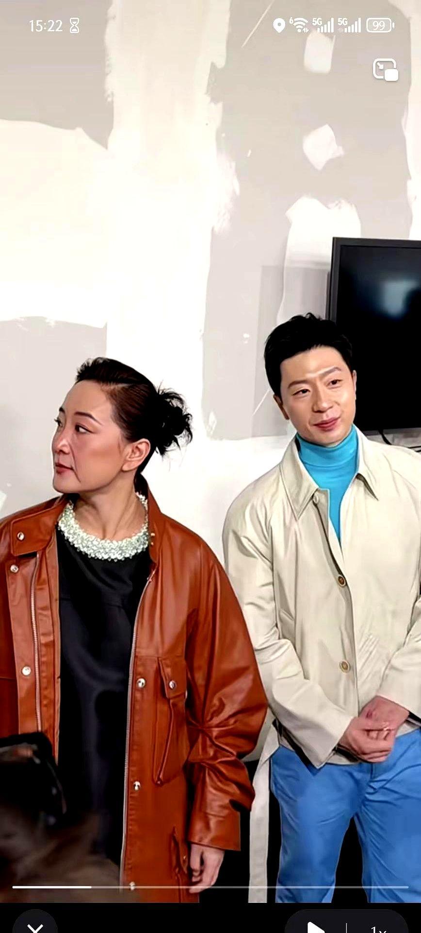 别再说贾玲会反弹，看看现在的她。
 
最近在米兰时装周，贾玲一身Prada棕色皮