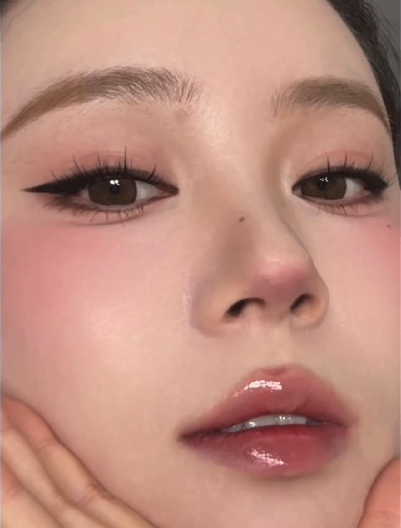 过年走亲戚要化妆吗 串门超喜庆，人见人夸的珠圆玉润妆🪞 