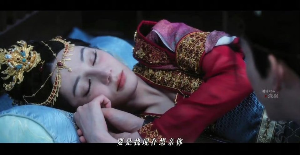 迪丽热巴陈飞宇2集告白5次 迪丽热巴和陈飞宇在剧中2集告白5次，暧昧拉扯感拉满，
