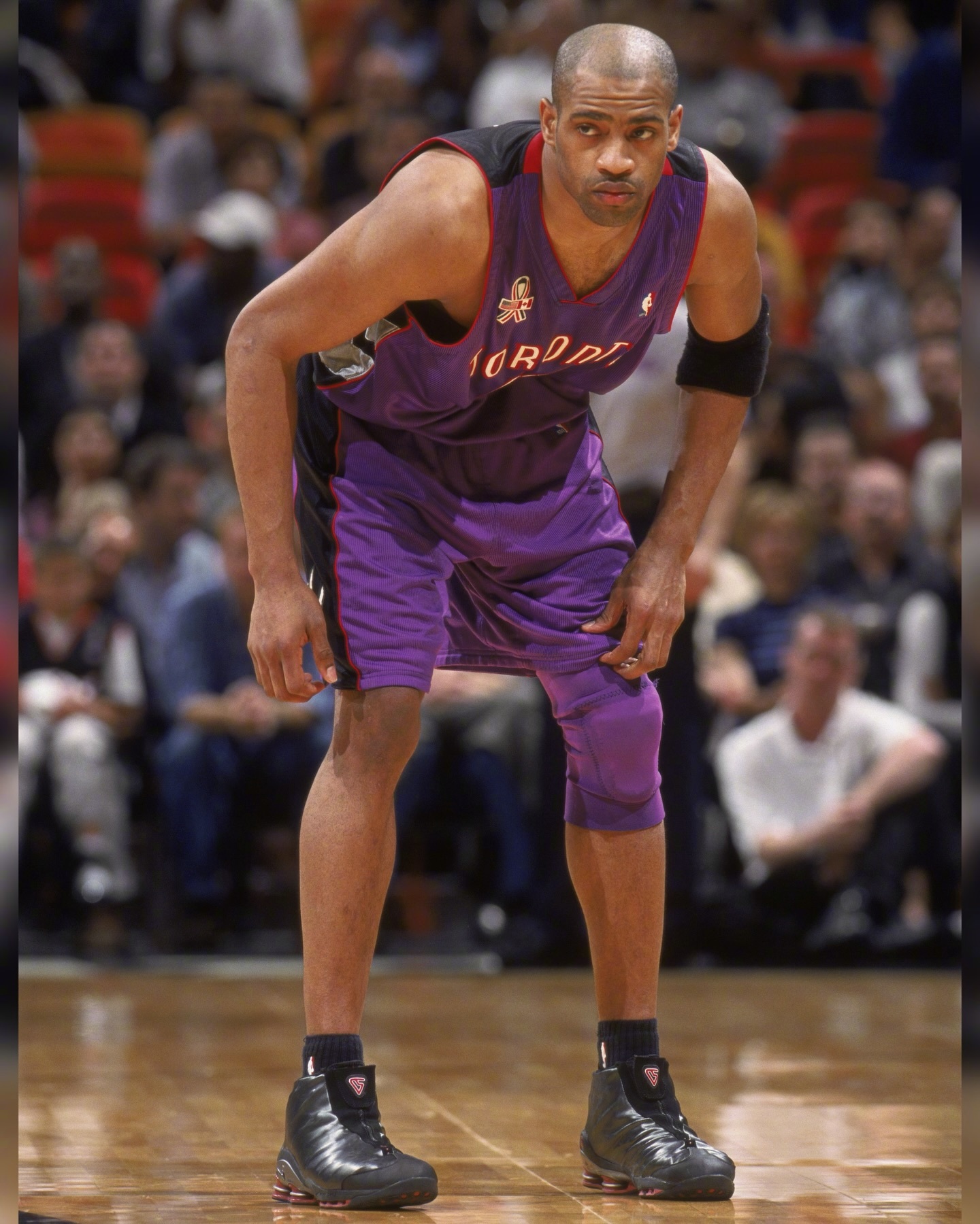 卡特的那些Shox系列球鞋，当年这样的造型是相当吸引眼球。 