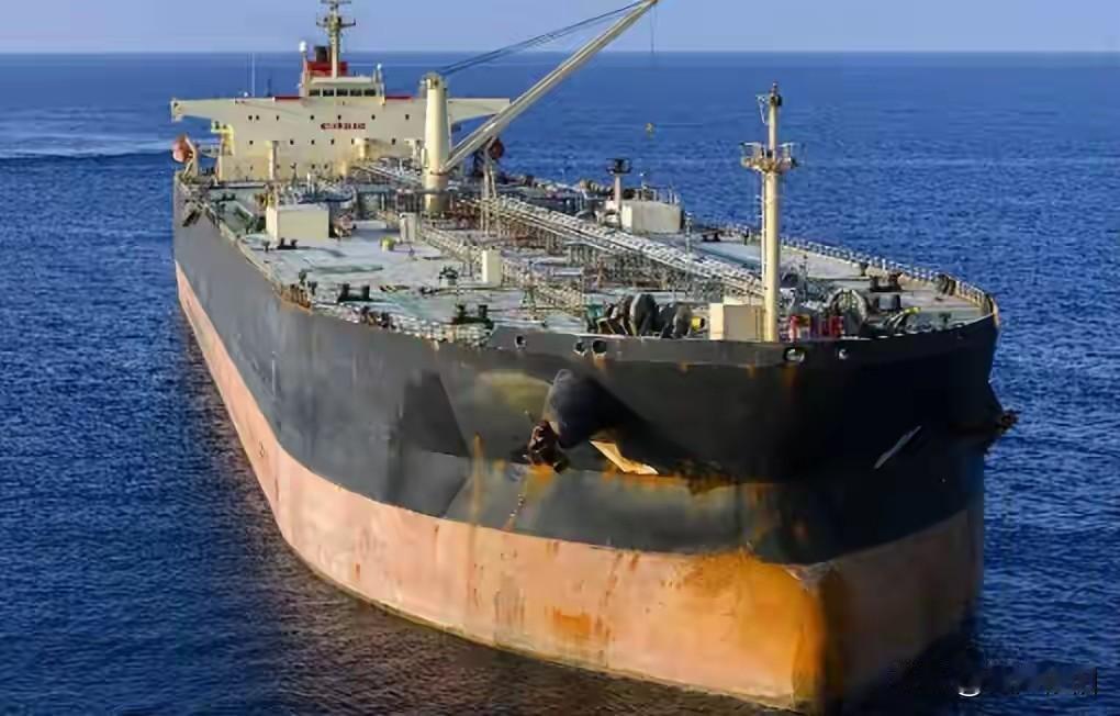 中国香港油轮被劫，有的网友说难道事件就这样不了了之了吗？
 不要着急，国家肯定有