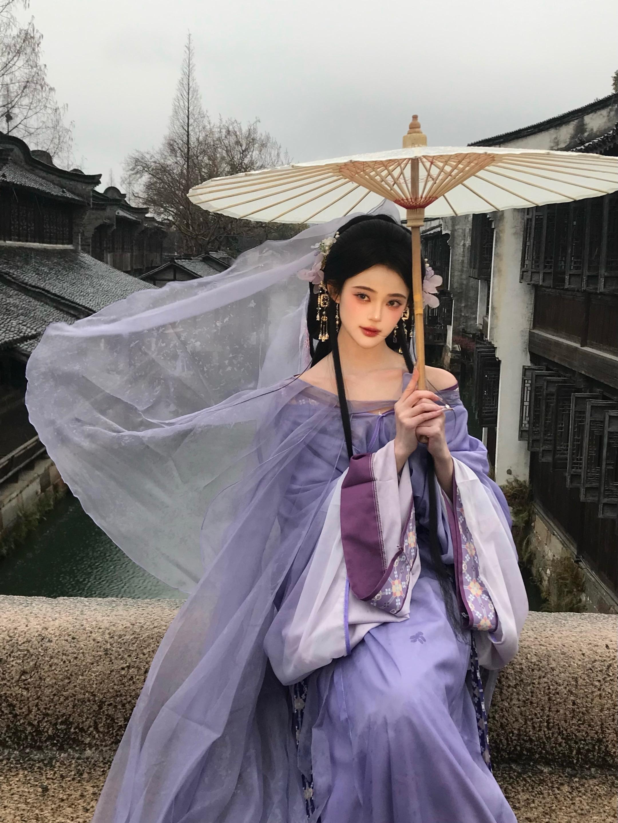 你说雨后相逢 于是我决心走出这个雨季