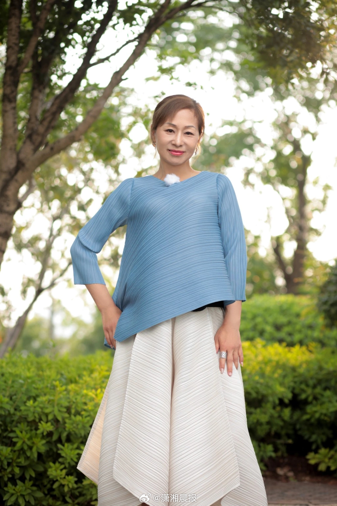 #艾威为救妻子花光所有积蓄#【等不及换肝，艾威太太Lisa61岁病逝，患家族性肝