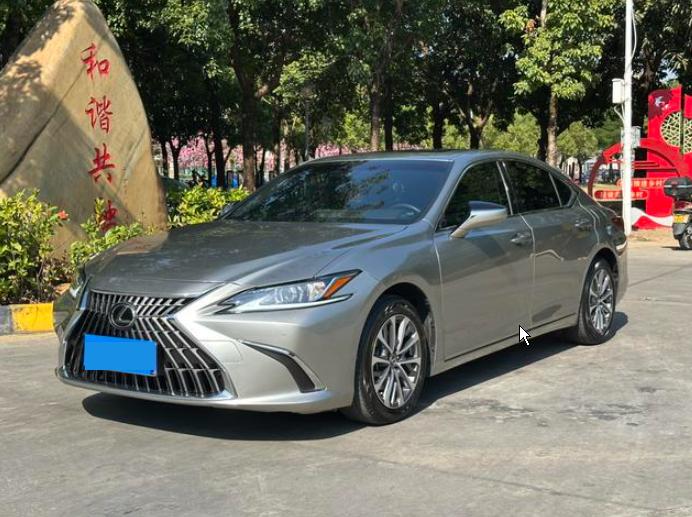 二手雷克萨斯ES选对才叫省钱，选错纯纯给修理厂打工！别信“开不坏”的传说，年款和