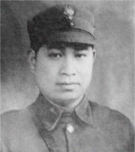 1947年，国民党少将海竞强被俘，消息传到南京，他当“国防部长”的舅舅白崇禧震惊