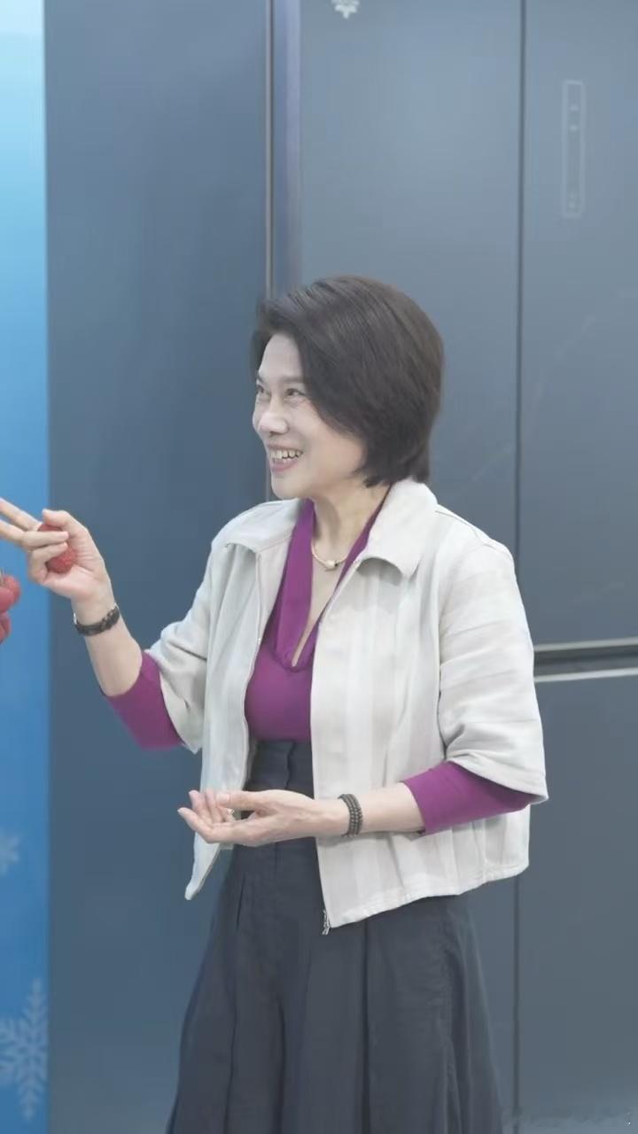 董明珠说冷藏的荔枝比树上甜董明珠一句话让全国果农沉默：刚摘的不如冰箱冻十天 她的