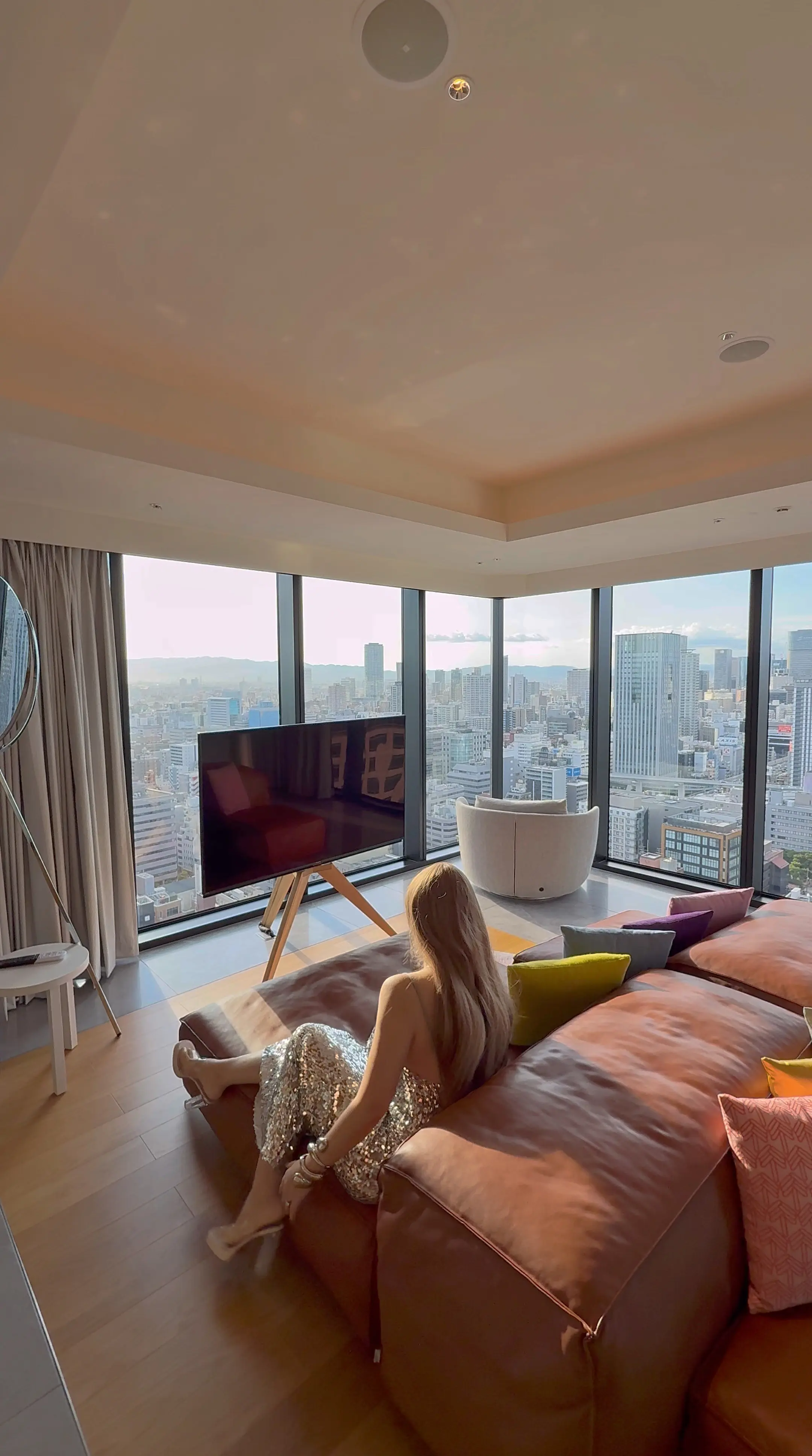 用最慵懒的姿态  赏最美的日落。