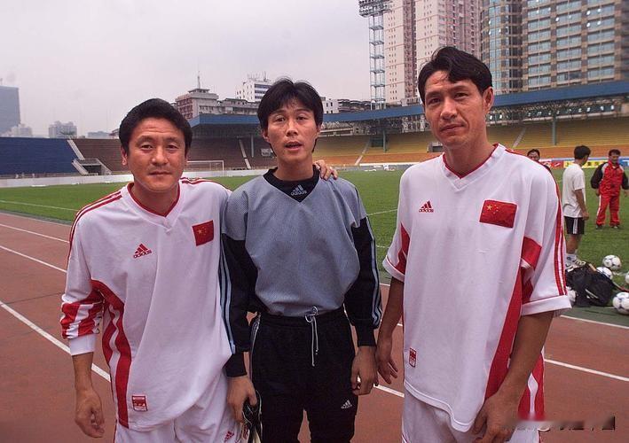 1995年，已经在四川全兴队成名的马明宇，以42万元人民币的转会费，加盟广东宏远