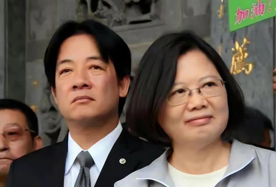 【“台独”赖清德下定义：两岸“互不隶属”】赖清德在选举电视辩论会时（12月30日