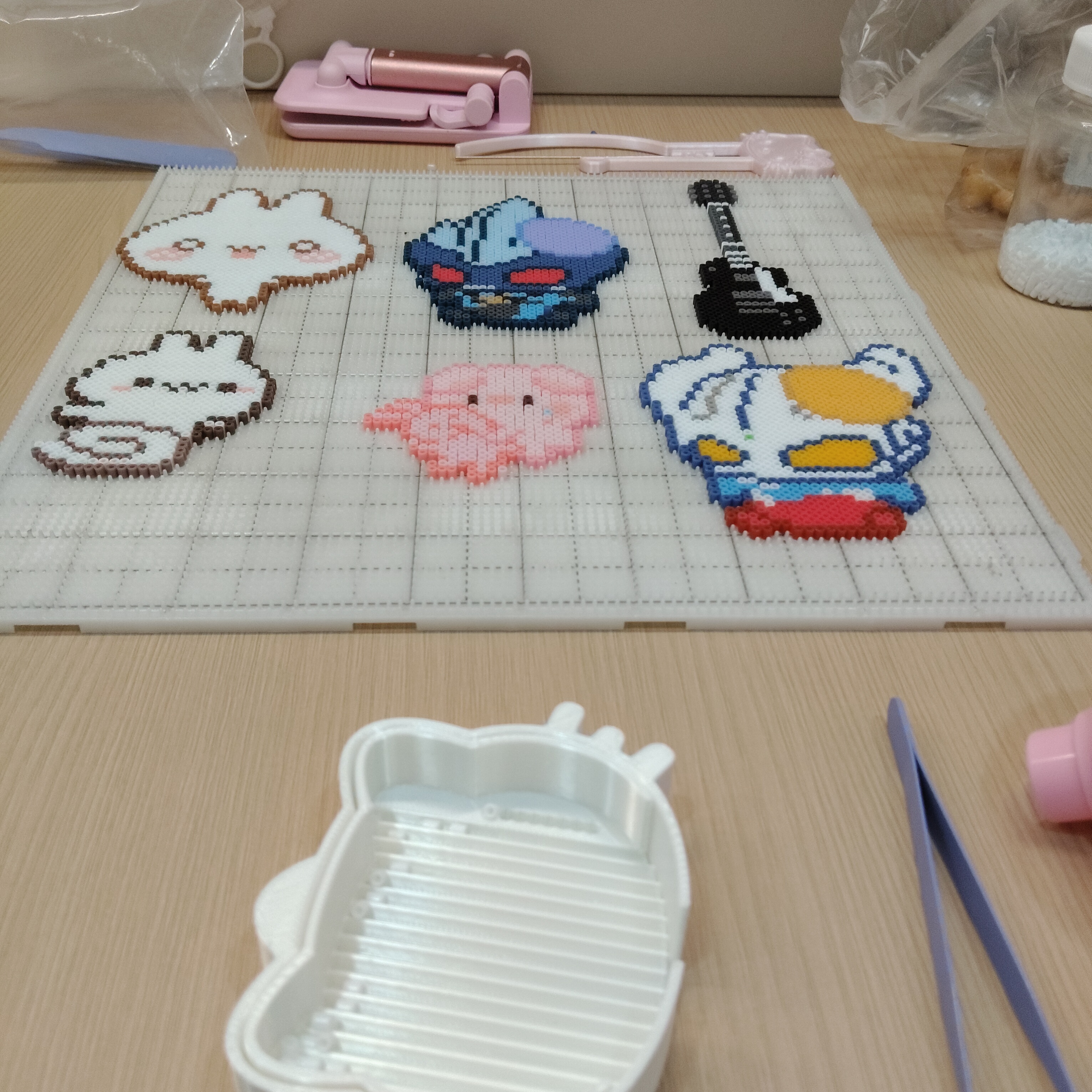 拼了一堆兔子和猪 