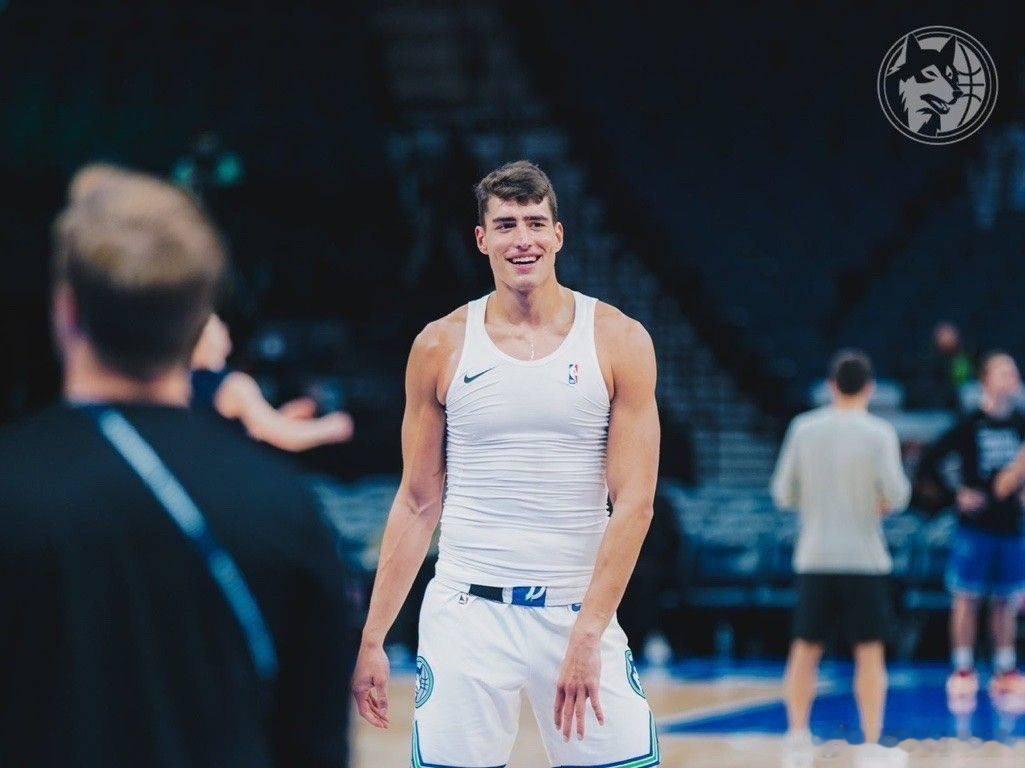 #nba##森林狼##太阳# 北京时间4月5日消息，据卢卡-加尔扎（Luka G