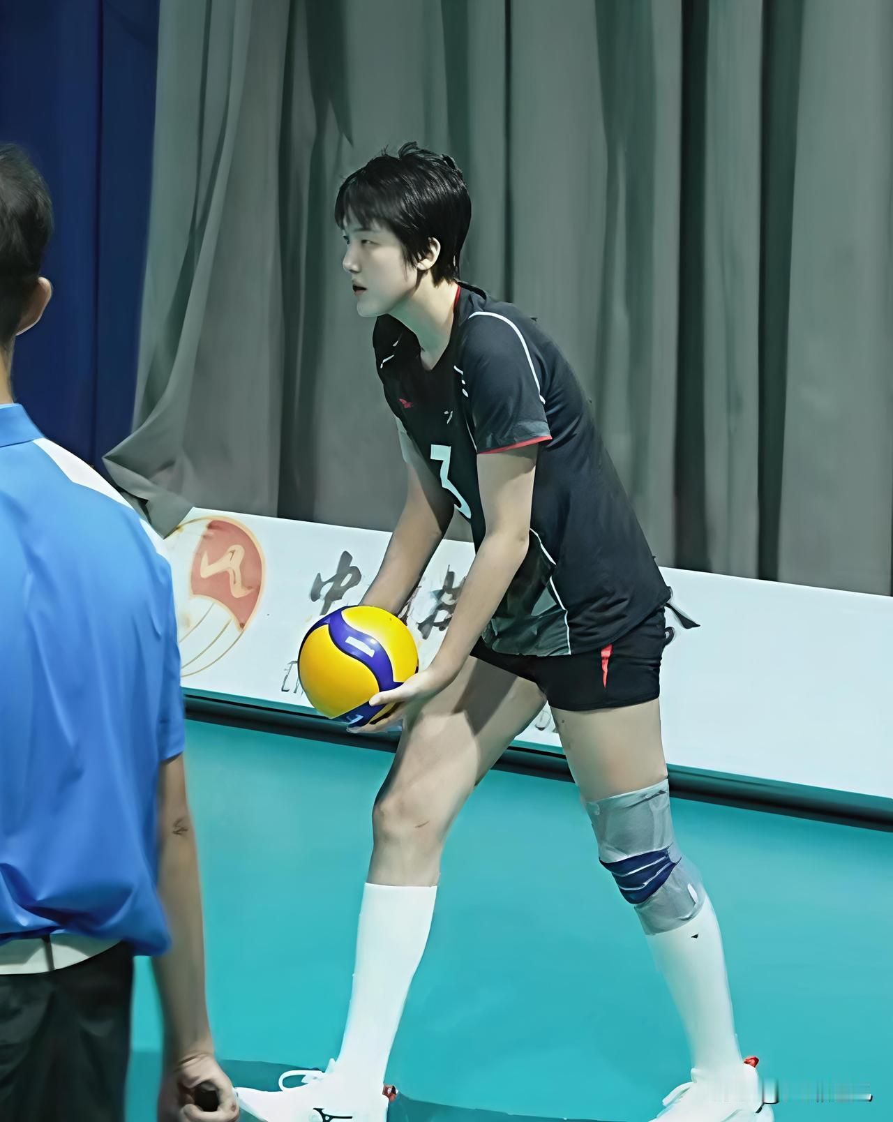 陈晓辉稳定，苏青女排三大球资格赛险胜福建
10月17日，江苏青年女排U19全锦赛