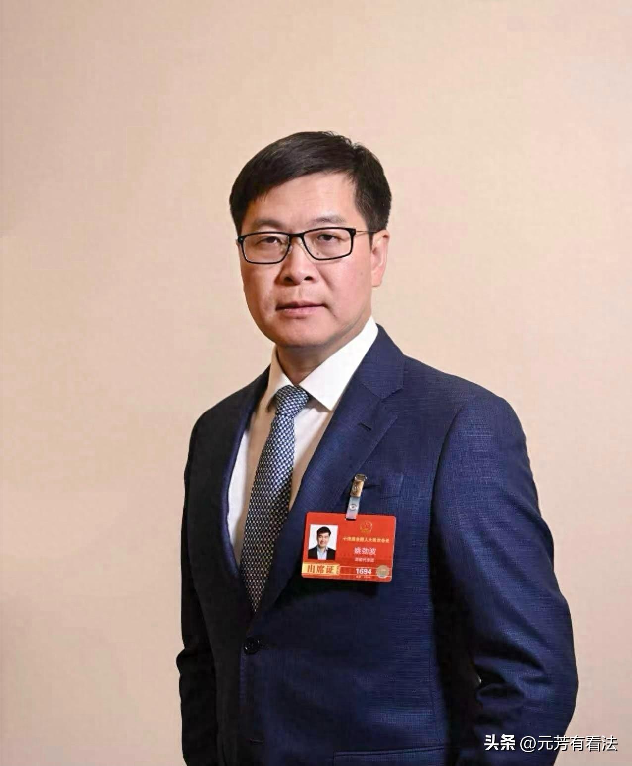 姚劲波代表提出调整房贷利息抵扣个税建议。针对这个问题，他提了两点：一是每月抵扣额