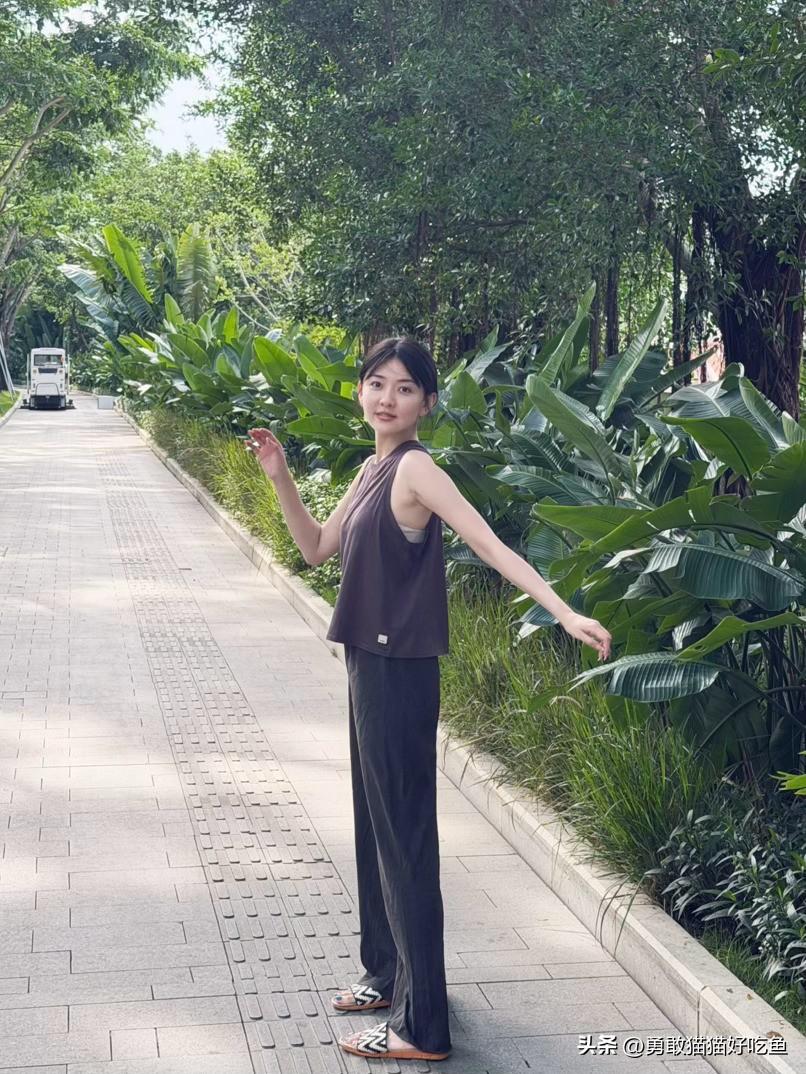 梁洁分享图片