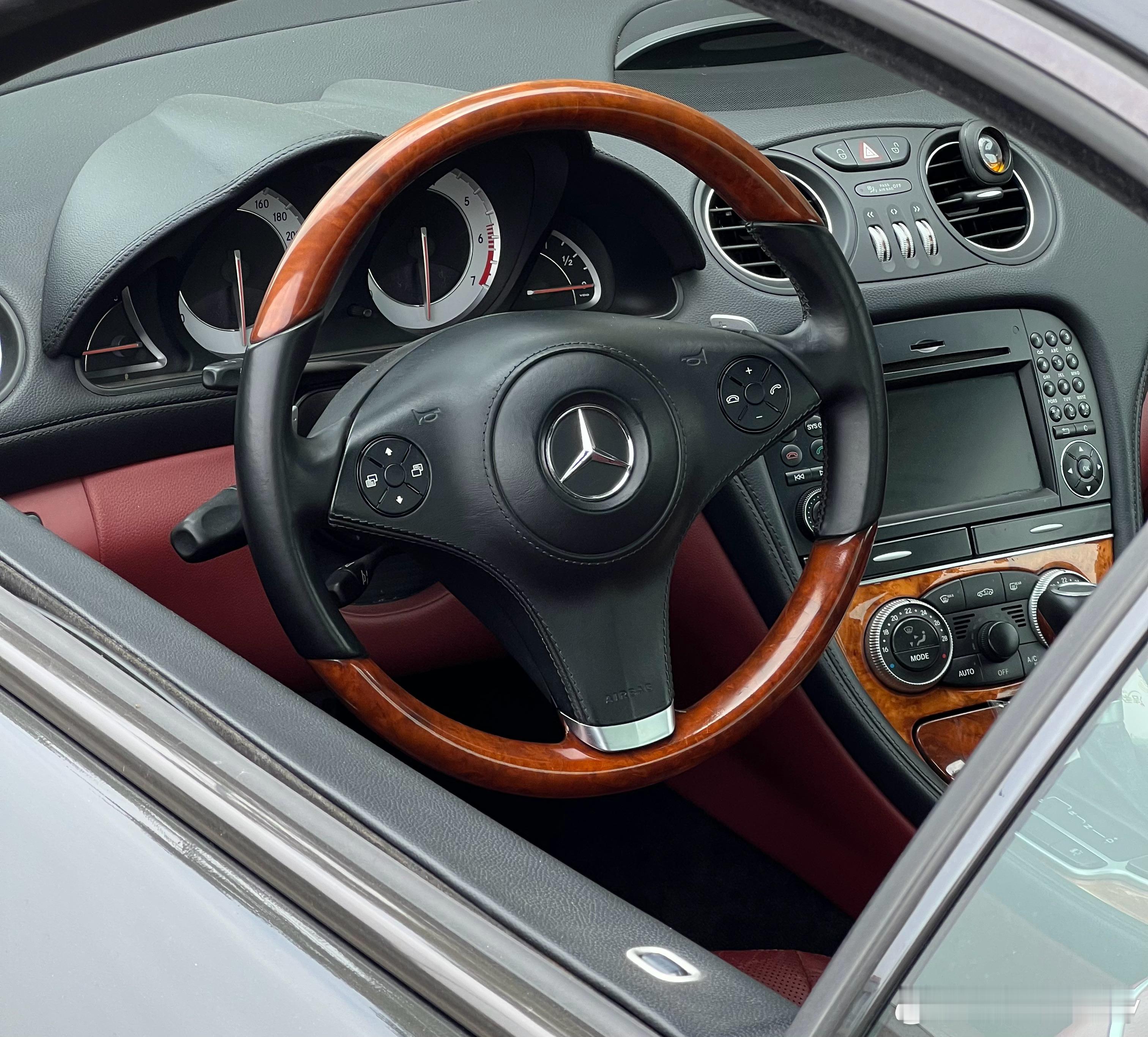 奔驰在优雅和豪华感塑造方面，真的没得说，太有腔调了 广州