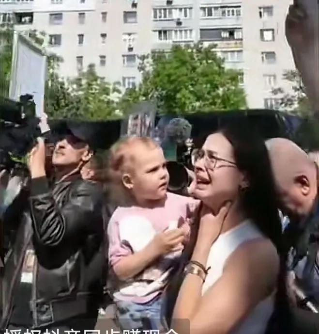 我们只知道俄乌战争打了三年了，到底双方死了多少将士？新闻里都不会报道的，可上次俄