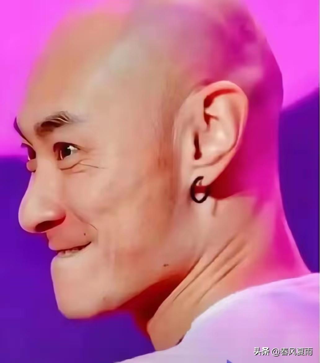 叶松源这次不仅彻底翻车了，恐怕连帮他的人也会翻车，一个大活人，查无此人信息，这凭