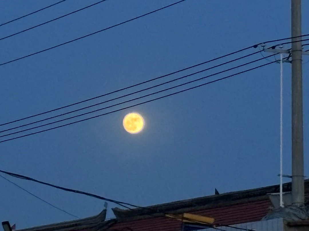 晚安。这体感温度34度的一天结束了 