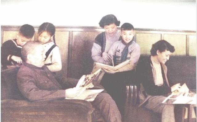 1960年春，“西康王”刘文辉任林业部部长期间家中的日常，可比跑去台湾强多了。