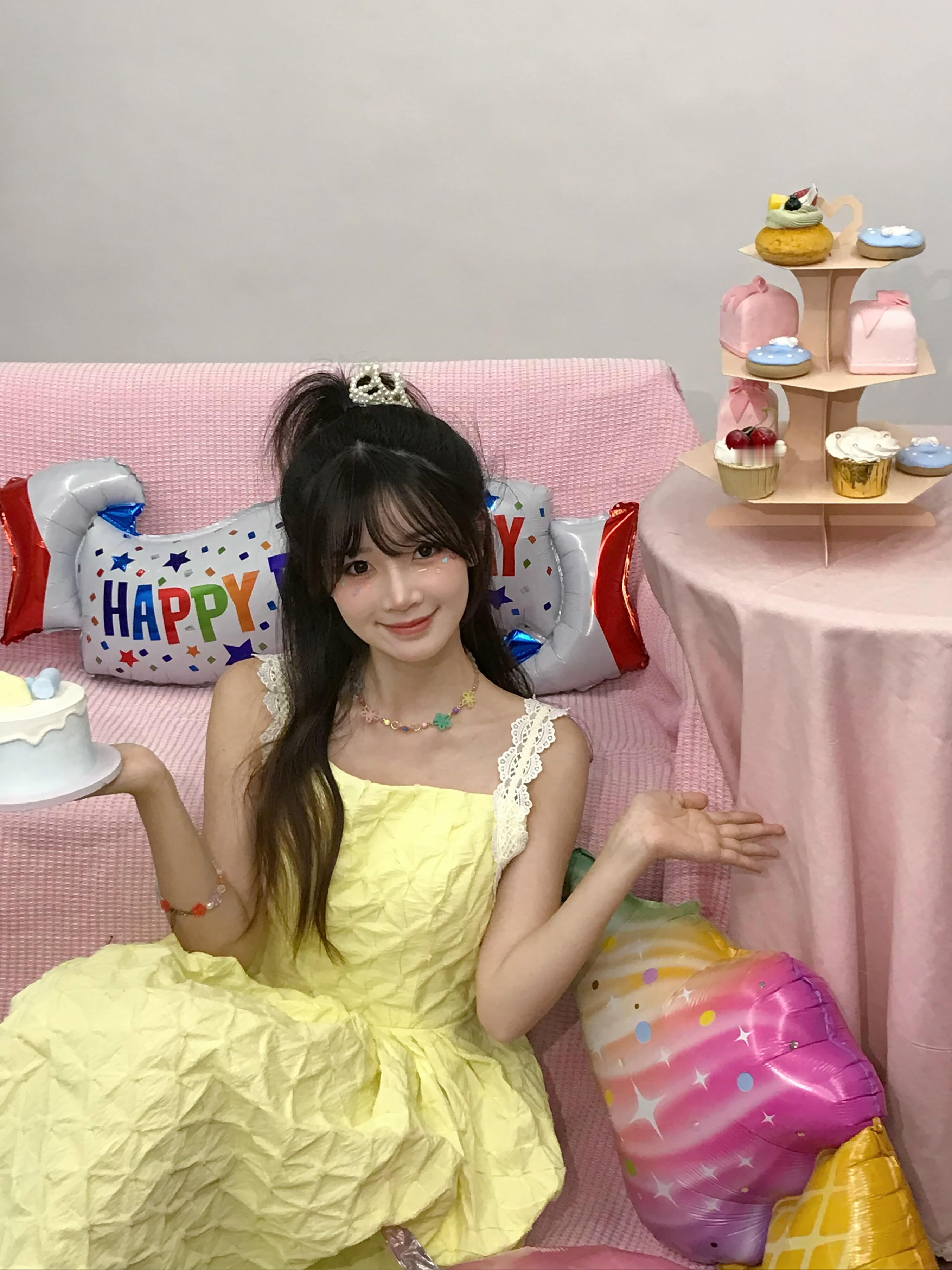 “HBD to meeee”🎂又一年～祝我生日快乐🎁今年生日送自己一组生日写