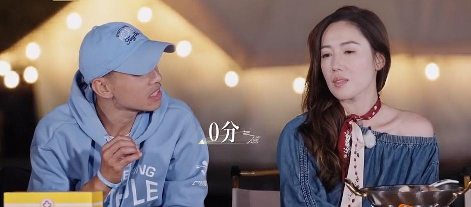 完全不理解车崇健到底是怎么想的？他竟然给李施嬅打了0分，明明李施嬅是嘉宾当中变化