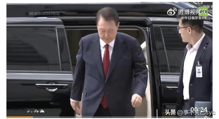 7月10日凌晨，韩国首尔中央地方法院签发对前总统尹锡悦的逮捕令，理由是“担心（嫌
