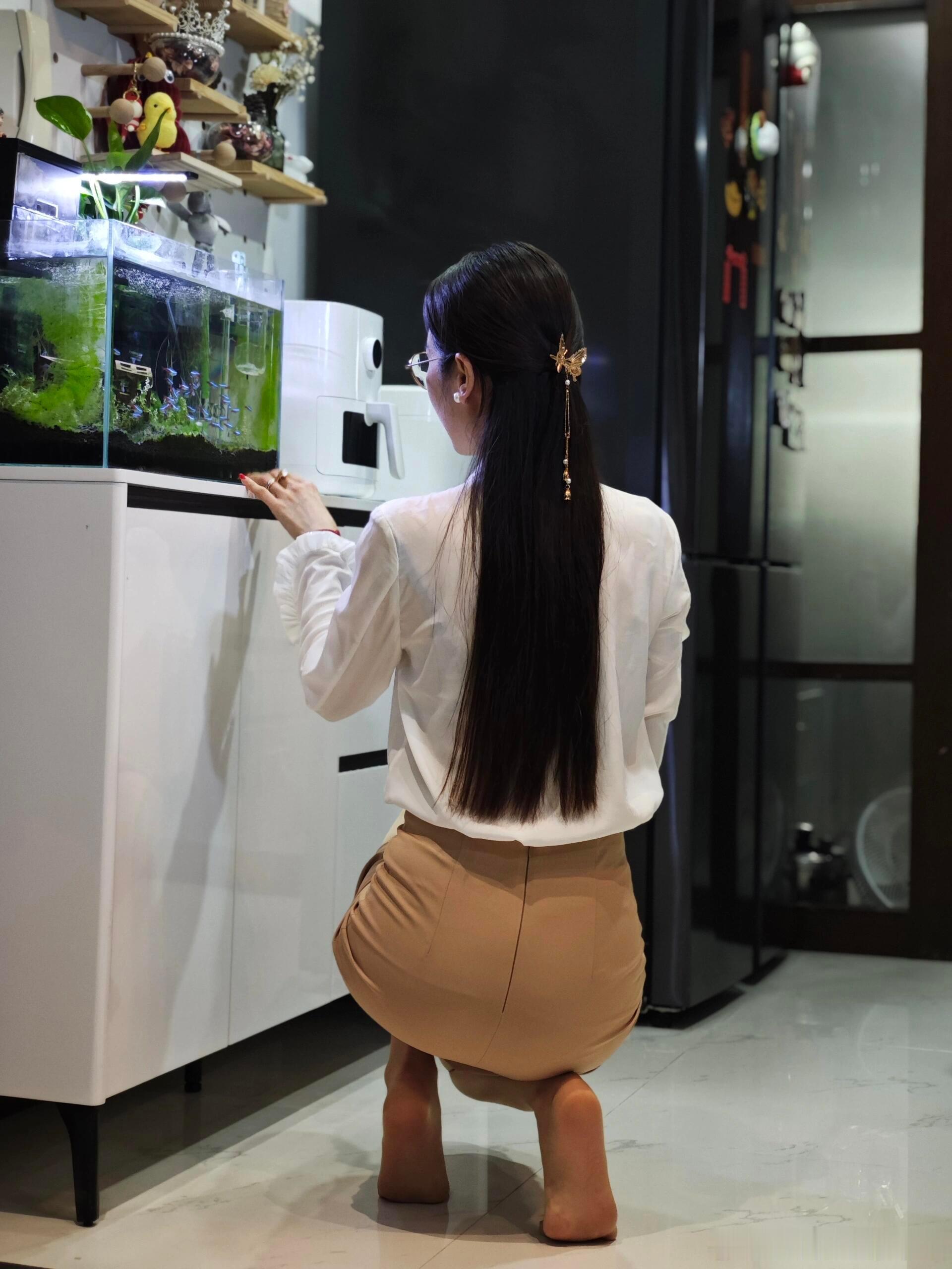 丝袜包臀裙，把职业装穿出了温柔～ ​​​