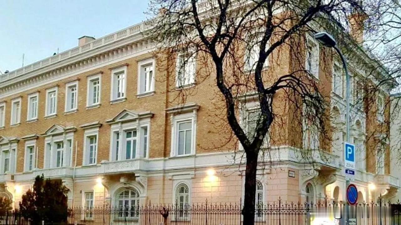 俄驻匈牙利大使：俄匈 2025 年贸易额或将超过 50 亿美元

俄罗斯卫星通讯