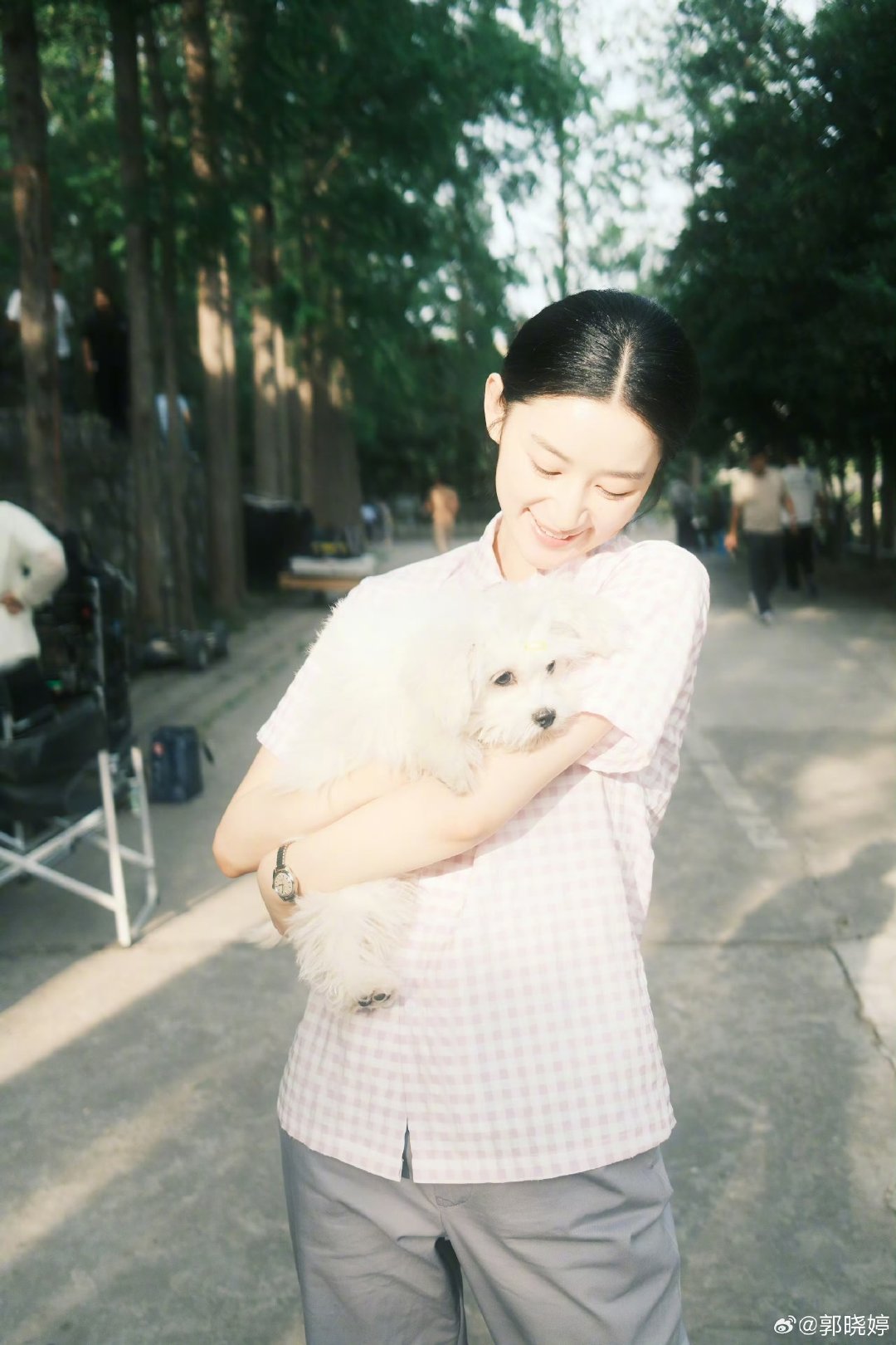 郭晓婷片场最想抱回家的貔貅 貔貅郭晓婷纯真年代的爱情vlog郭晓婷 