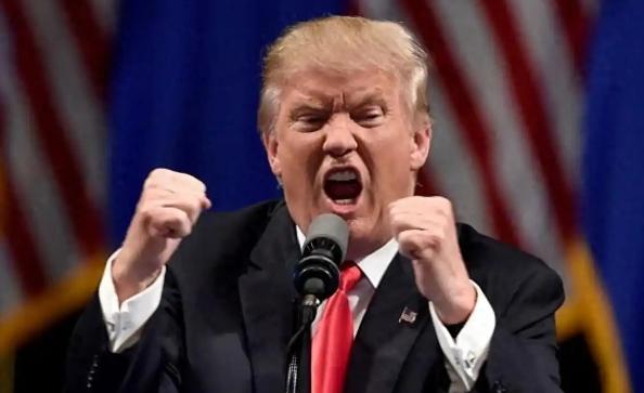 又翻脸了？特朗普竟然怒骂乌克兰总统泽连斯基“忘恩负义”！
 
24日的凌晨，俄罗