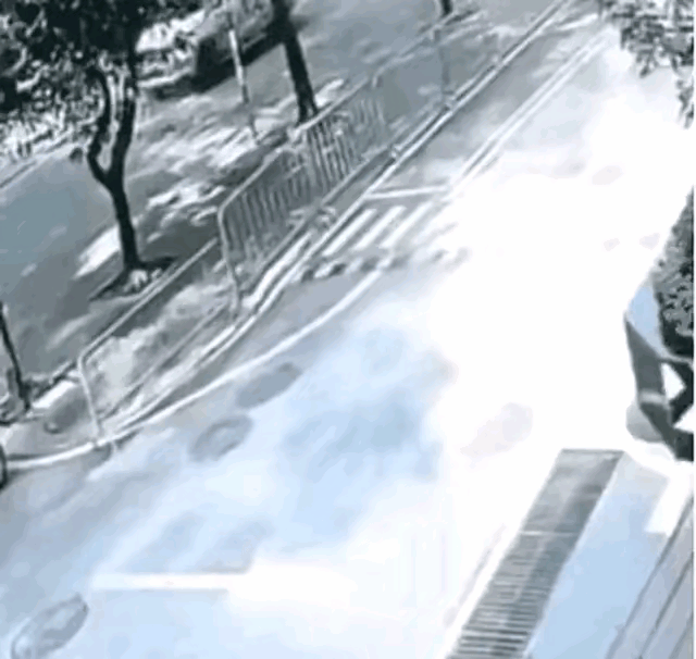 自动喷粪发射井[捂脸]