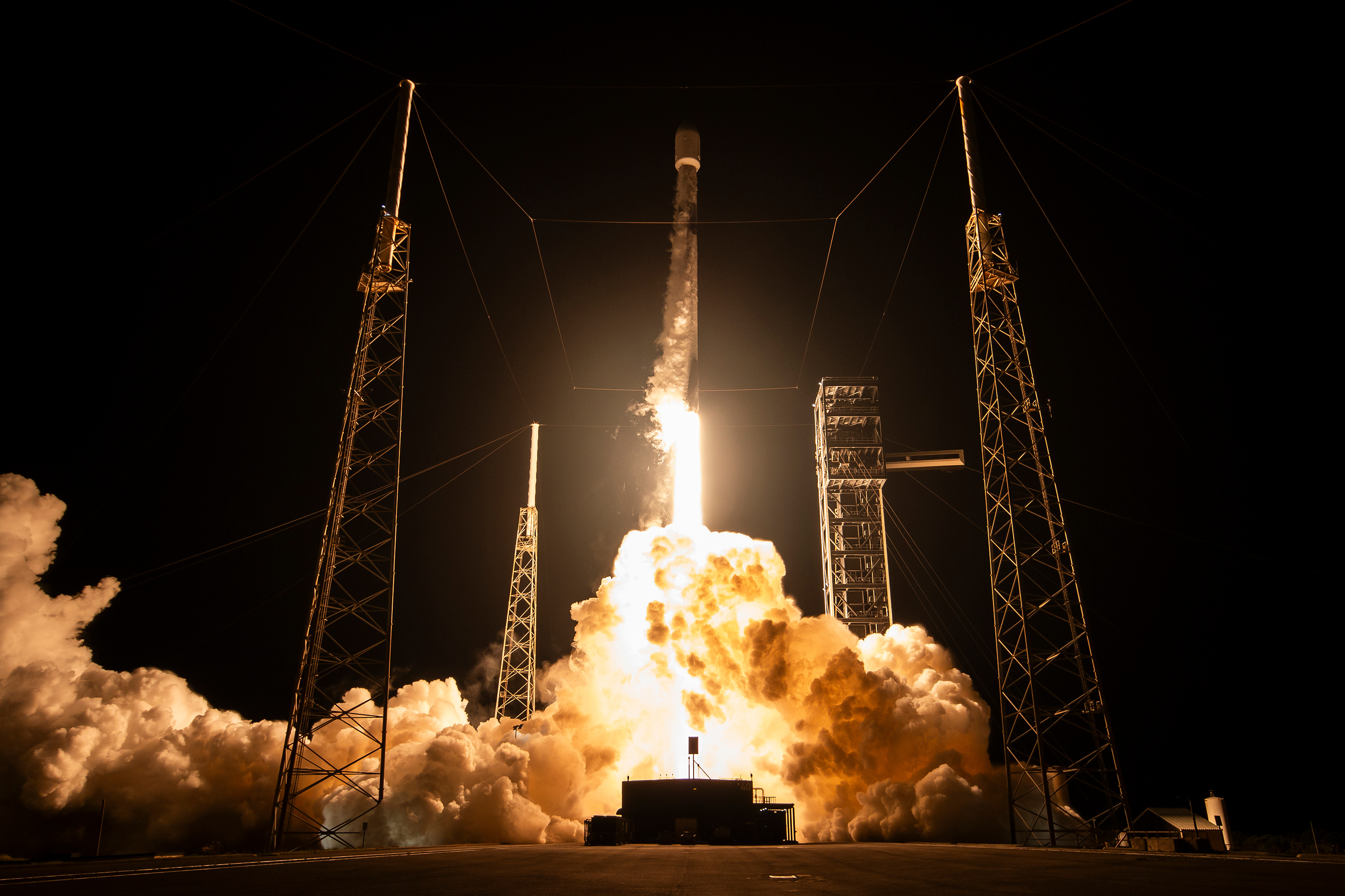 今天14:39，SpaceX在卡纳维拉尔太空军基地SLC-40，使用Falcon