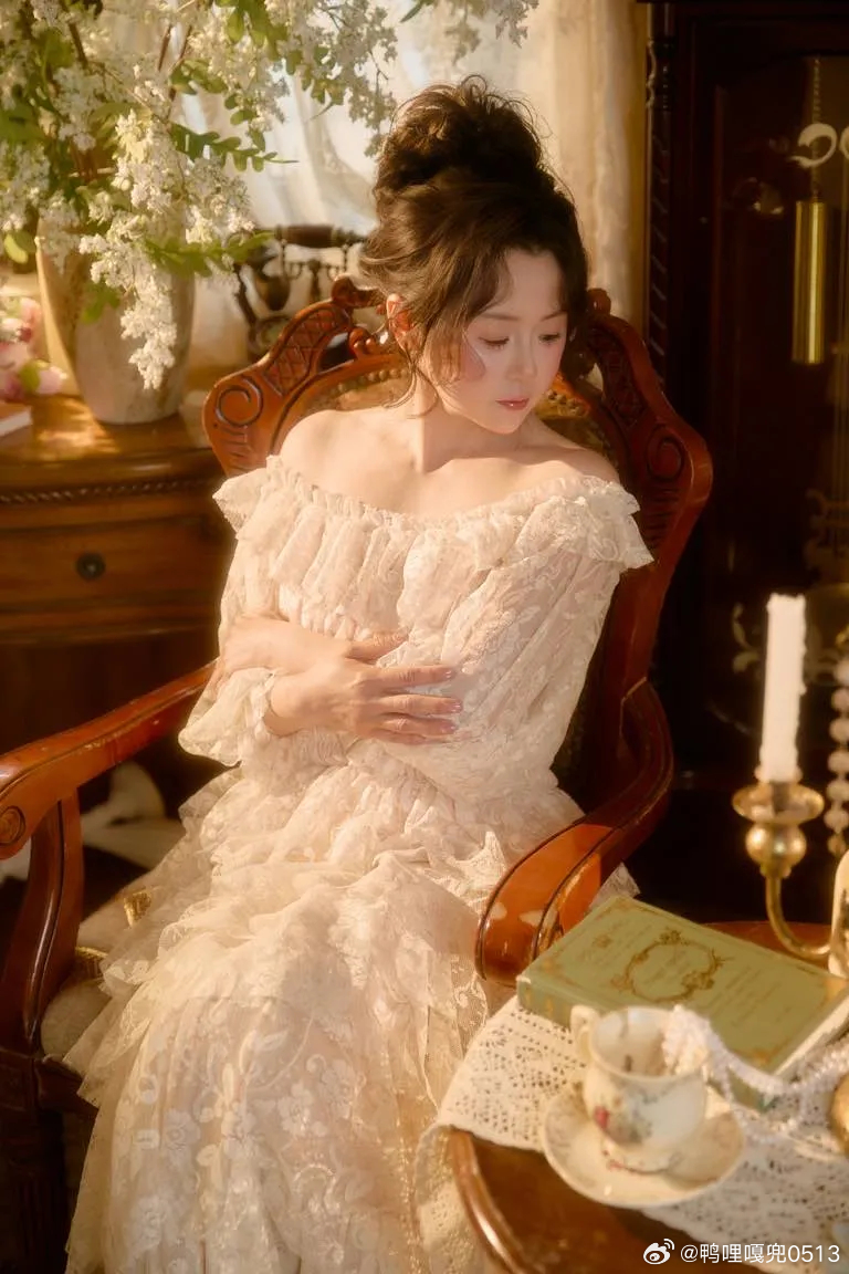 美女热门美女日常分享 纯白花嫁 