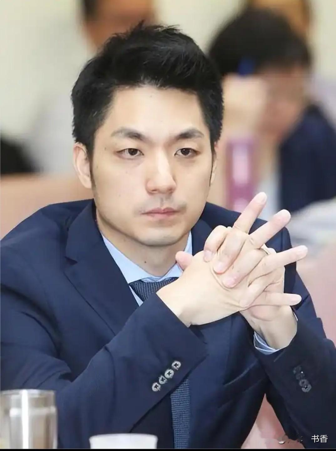 蒋介石后裔公开亮相，坚决反对两岸统一，这不还是想搞台独吗？

蒋万安，原名章万安