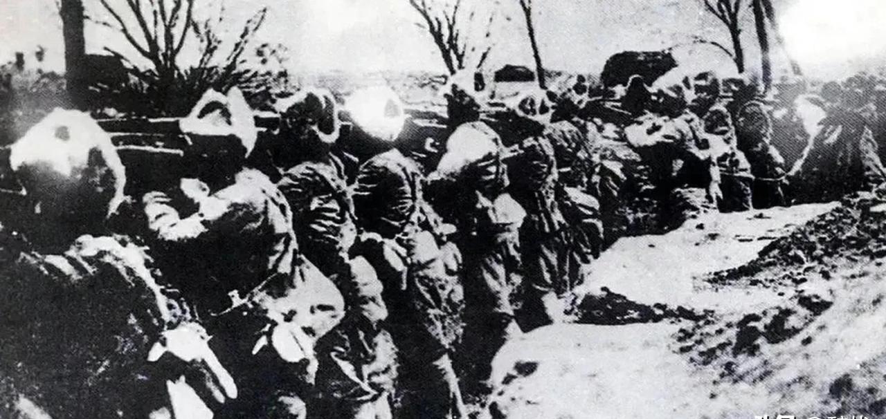 东北连长娶了地主家闺女，盖头一掀就错了；
那封道歉信，写了一辈子也没寄出去。
1