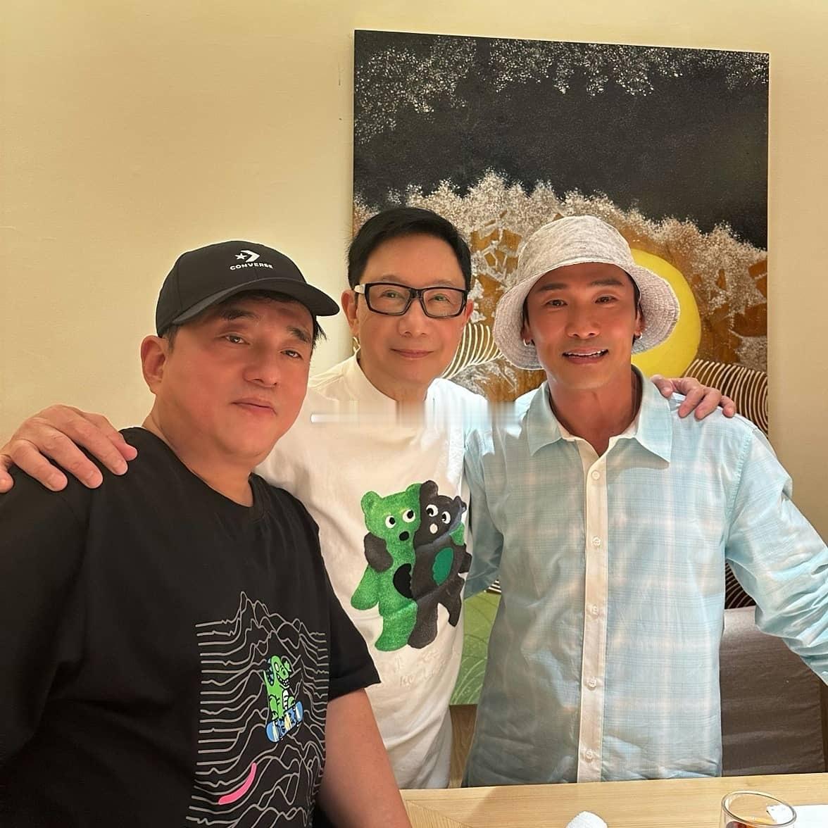 61岁吕方和63岁杜德伟聚会 ​​​