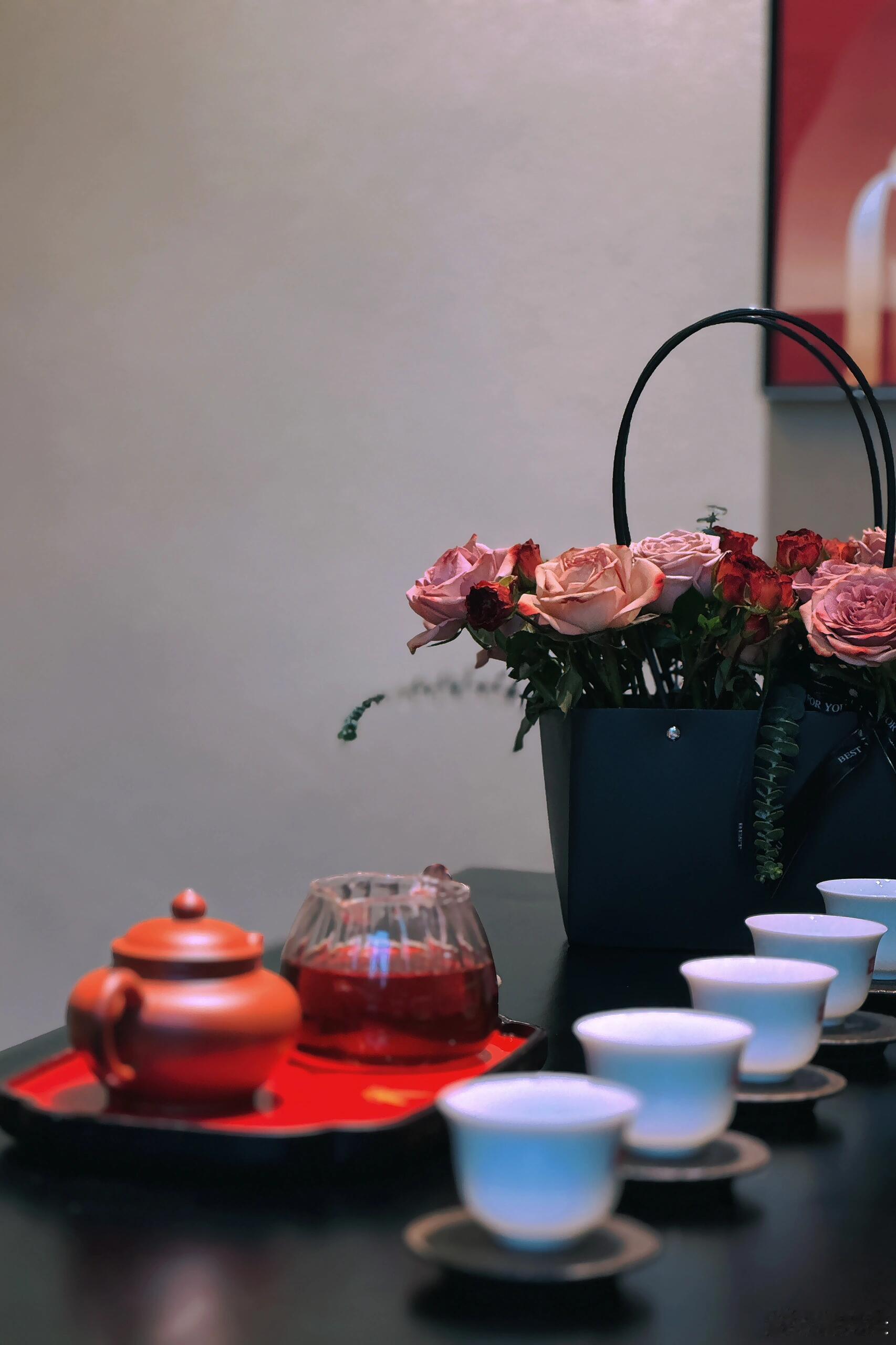 放弃的瞬间，不是卑微，是坦荡的诠释。人生不会太圆满，求而不得，未必是遗憾，好多东