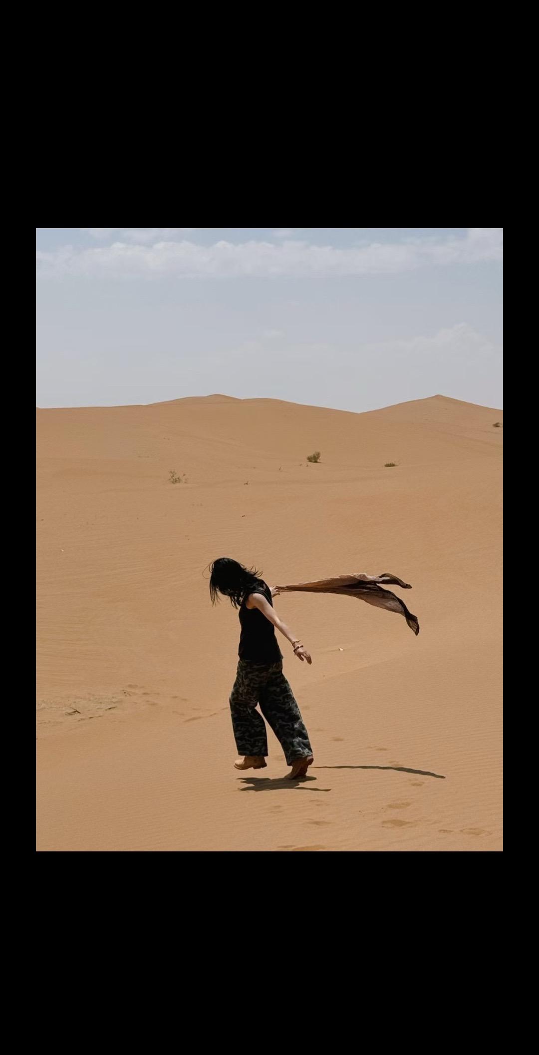 苍天般的阿拉善/一些徒步过程中的瞬间。10.12−10.15最后一期腾...