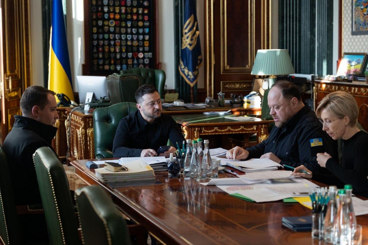 乌克兰启动“杰出乌克兰人万神殿”项目，计划将流亡海外的历史人物迁葬回国。据称已在