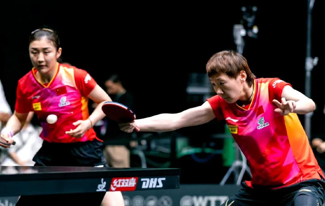 王曼昱/陈梦晋级女双8强！
#WTT沙特大满贯赛# 女双次轮，国乒王曼昱/陈梦以